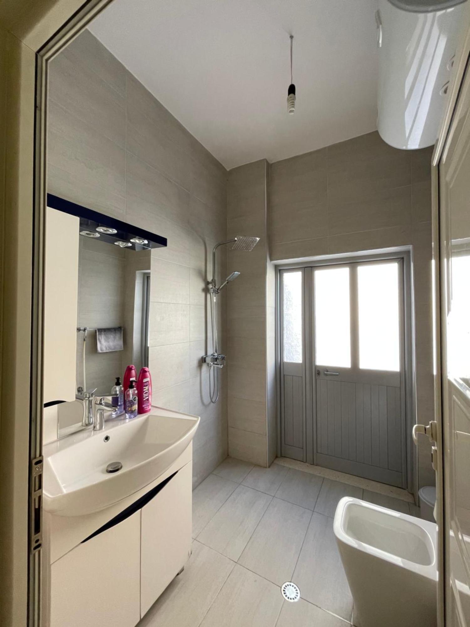 New Baazar Terrace Apartment Tirana Extérieur photo